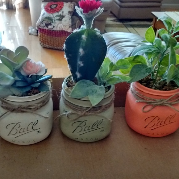 Meet your Posher, Karen - Picture 2 of 3